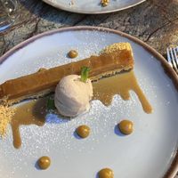 Canneloni & apple crumble  at Jardineiro - Vegan Kitchen in Porto