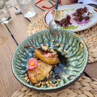 Hot pear dessert at Jardineiro - Vegan Kitchen in Porto