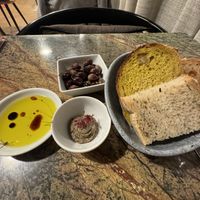 Four types of bread   at Jardineiro - Vegan Kitchen in Porto