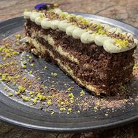 Tiramisu de pistachio  at Jardineiro - Vegan Kitchen in Porto