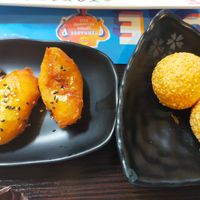 Banana beignet, sesam beignet at Yayami in Namur