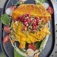 Brioche Toast mit Avocado und "Rührei" at Alua Catering Cafe in Dresden