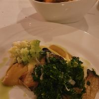 Boerenkool, paddestoel, knoflook, mousse creatie at Boerderij Hermans Dijkstra in Midwolda