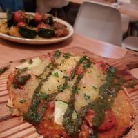 Pizza with pesto at Cafe Manah in Lisbon