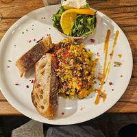 Scrambled tofu with dates, dried tomatoes and saffron at IVY Bistro & Café in Hamburg
