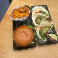 vegetarian burger, vegan tacos at BurgerCraft in Dornbirn