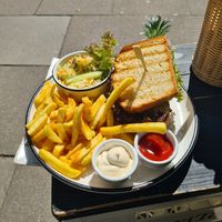 Burger at Katers Köök in Hamburg