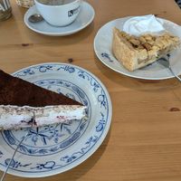 Tiramisu cake and applestrussel at Katers Köök in Hamburg