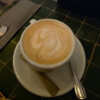 Cappuccino mit Hafermilch at Picknick Cafe - City in Frankfurt