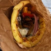 Nomnom  at Mama Tierra - Acropolis in Athens