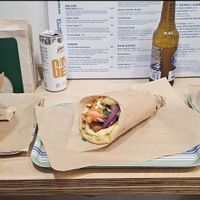 Parmesan fries, chicken souvlaki, tzatziki at Mama Tierra - Acropolis in Athens