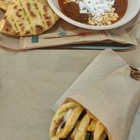 Gyros and Soutzoukakia at Mama Tierra - Acropolis in Athens