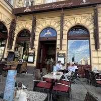 Outside dining at Café Schwarzenberg in Vienna