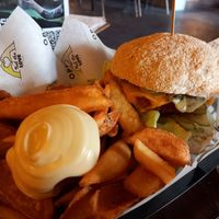 Classic Burger & Fries at Oproer Brouwerij Biercafé in Utrecht