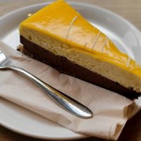 Schoko Mango Torte at LUSH Cafe in Munich