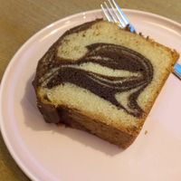 marble cake 4,30€ at LUSH Cafe in Munich
