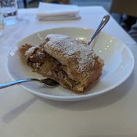Apfelstrudel (ohne Vanilleeis) 3/5 at Seepromenade - Maybe closed in Meersburg