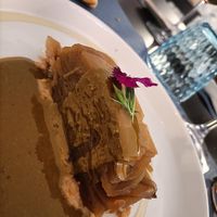 Tarta de manzana y pistacho at Oé Bistró in Leioa