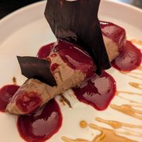 Tarta de chocolate con salsa de frambuesa at Oé Bistró in Leioa