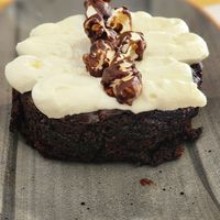 Chocolate brownie with chocolate popcorn at Rhino Vegan Beat in Mykonos