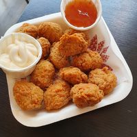 Chicken poppers with mayonnaise and sweet chilli sauce at Earthling in Bournemouth