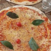 Margarita mit veganen Käse at L'Osteria Sylt in Sylt