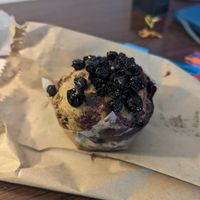 Muffin de frutos rojos at Mulata Café de Especialidad in Buenos Aires
