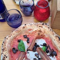 Pizza with veggies and Pizza with vegan bacon at 60 seconds to Napoli in Berlin