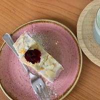 torta vegana al limone   at Sedici in Ravenna