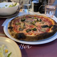Mushroom & zucchini pizza with vegan cheese  at Lorenzo de' Medici in Florence