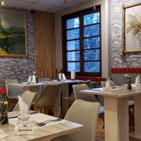 Dining area at Pho 8 in Cluses