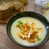 Parsnip soup with basil oil and tempeh (November 2022 menu) at Lento in Antwerpen