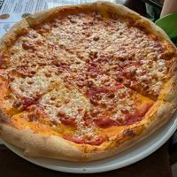 Vegetarian pizza "Grawitacja" at Pizzeria UNO in Koszalin