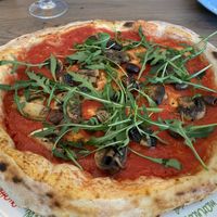 🤌🏽  at De Rada Pizzeria in Naessjoe