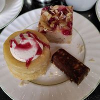 The cakes (April 2022) at Oulton Hall Hotel in Leeds