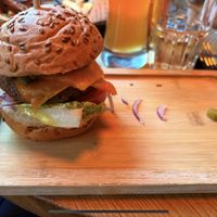 Burger (19 euro) friet moet je los bijbestellen (4,50)  at Stadscafe Blij in Zwolle