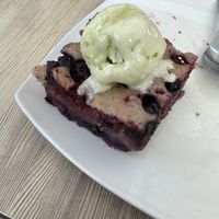 blueberry pie with lime ice cream  at La Tarara de Guaso in Huesca