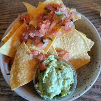 Nachos with guacamole and pico de gallo at TRD - O'Learys in Stjoerdal