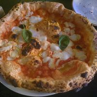 Margherita with vegan cheese at Grosso Napoletano in Sevilla