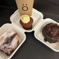Vegan Nutella cronut, and filled donut with a Mango Strawberry cupcake to go please!  at Chök - Sevilla in Sevilla