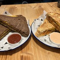 vegan fiesta dark, kimchi white  at Toastable in The Hague