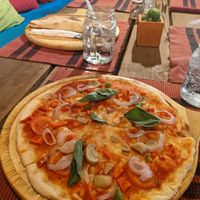 Vegan Pizza (changed olives to mushrooms) at BlackGold in Mirissa