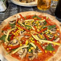Vegetarian pizza without the cheese at Enco Gastronomy in Mallorca