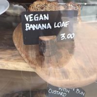 Vegan banana loaf 🍌 🍞   at Strelitzia in East London