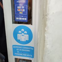 Accepts payment via card, cash, phone. Mask required. at Gelateria del Viale in Rome