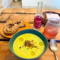 Green pea soup with coconut milkk  at de moniö in Mallorca