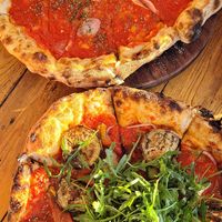 Pizza marinara and pizza vegan at Antica Osteria Pisac - Tratoria Pizzeria in Pisac