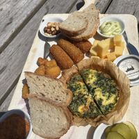 Vegetarische borrelplank  at De Eendracht in Blaricum