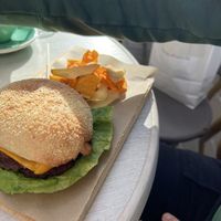Burger  at Malila Coffee in Valencia