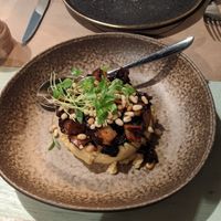 Starter: warm hummus with mushrooms   at TERRA in Funchal